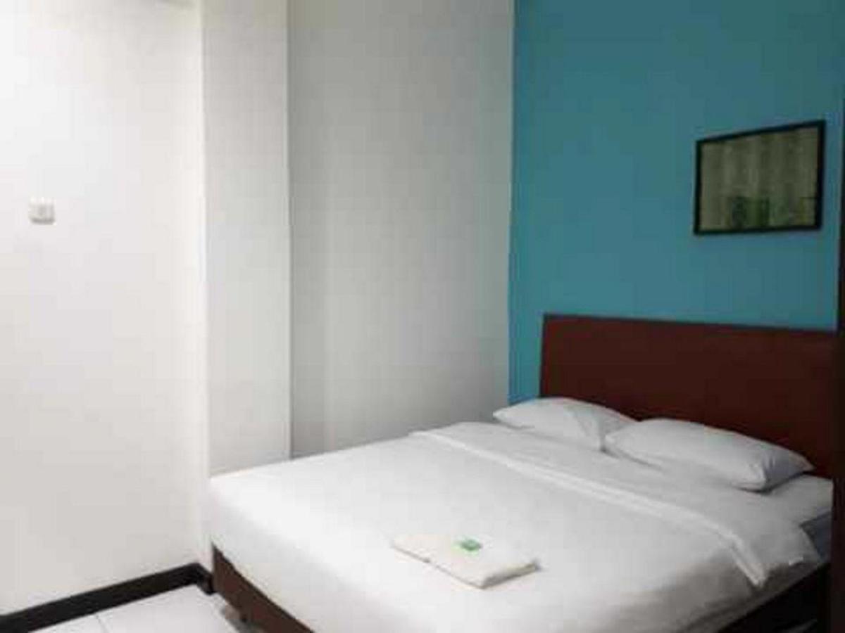 Reddoorz At Hotel Rumberpon Соронг Екстер'єр фото